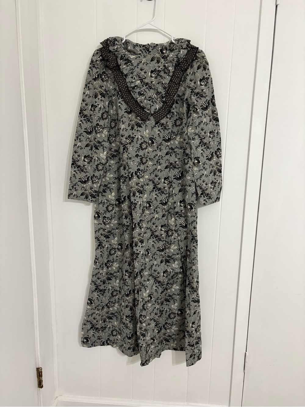 Floral Long Sleeve Ruffle V-Neck Dress - Gray/Black